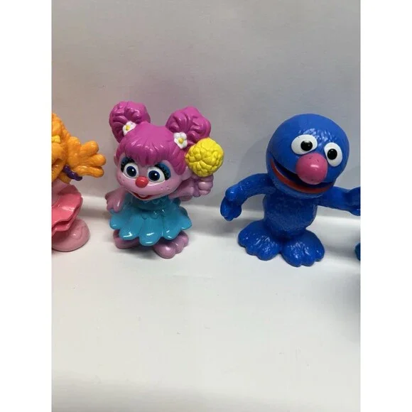 Sesame Street Workshop 9  Hasbro Hard Plastic Figures Grover Cookie Elmo Oscar - Picture 3 of 7